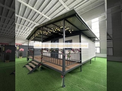 Дом с двумя крыльями